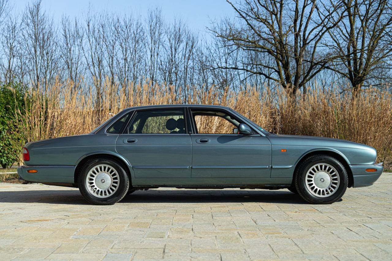 1997 Jaguar XJ8 3.2 EXECUTIVE