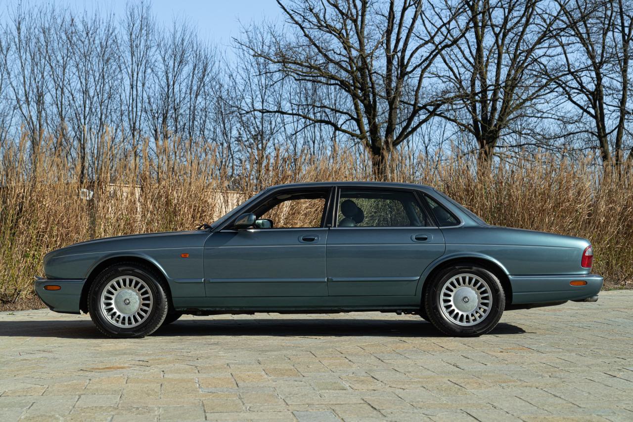 1997 Jaguar XJ8 3.2 EXECUTIVE