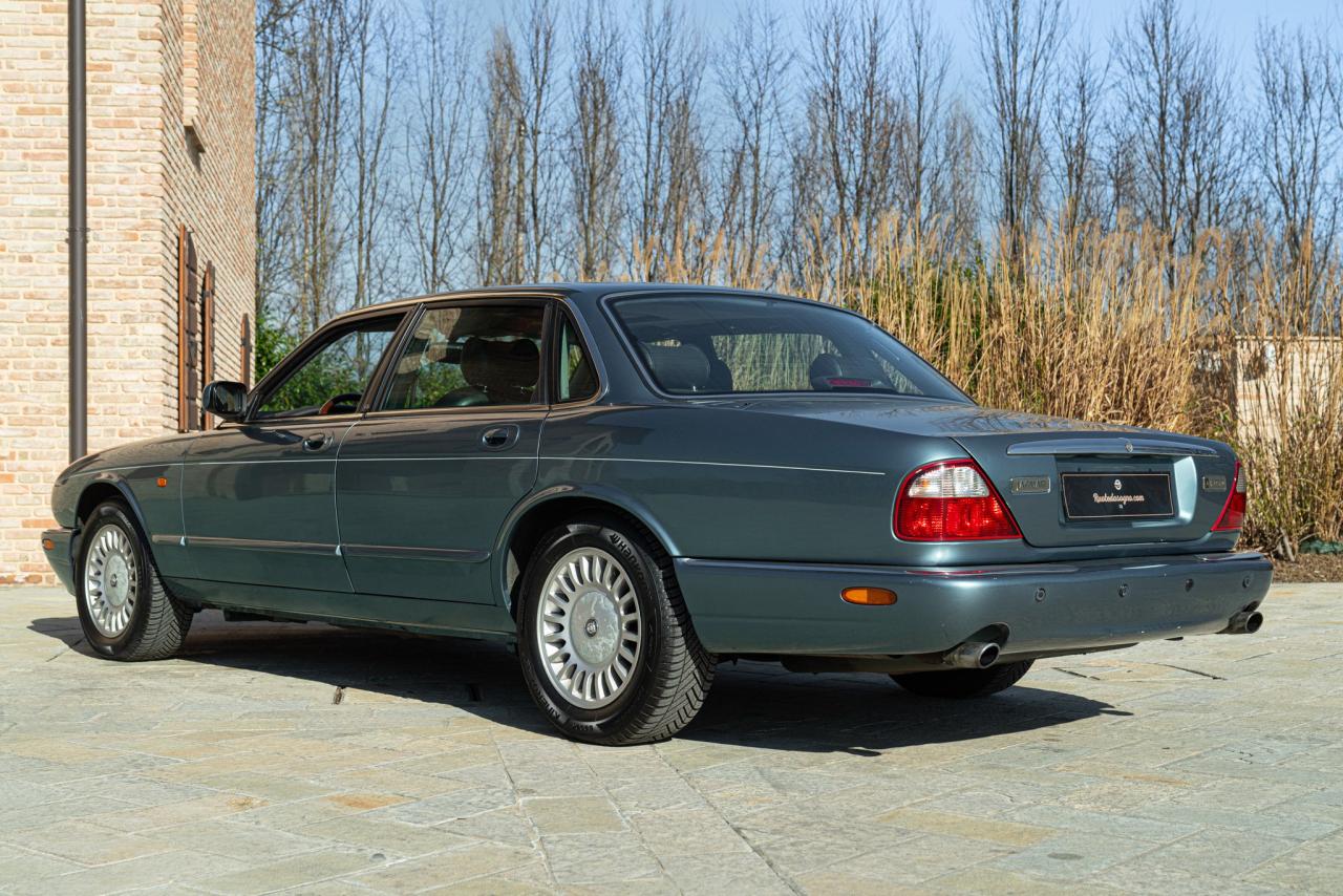 1997 Jaguar XJ8 3.2 EXECUTIVE