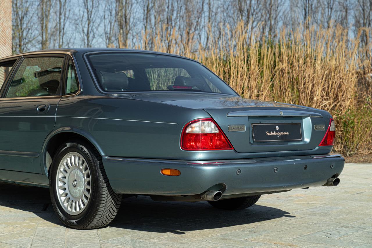 1997 Jaguar XJ8 3.2 EXECUTIVE