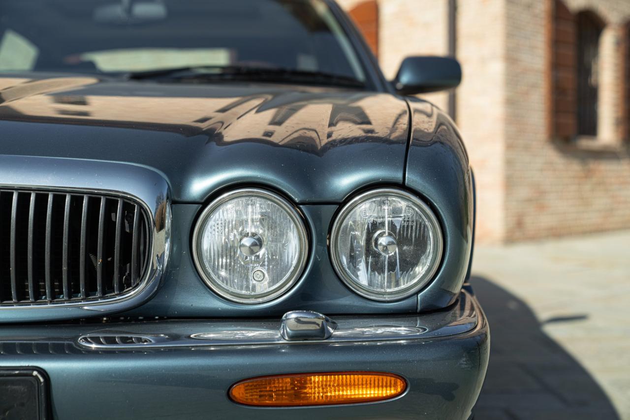 1997 Jaguar XJ8 3.2 EXECUTIVE