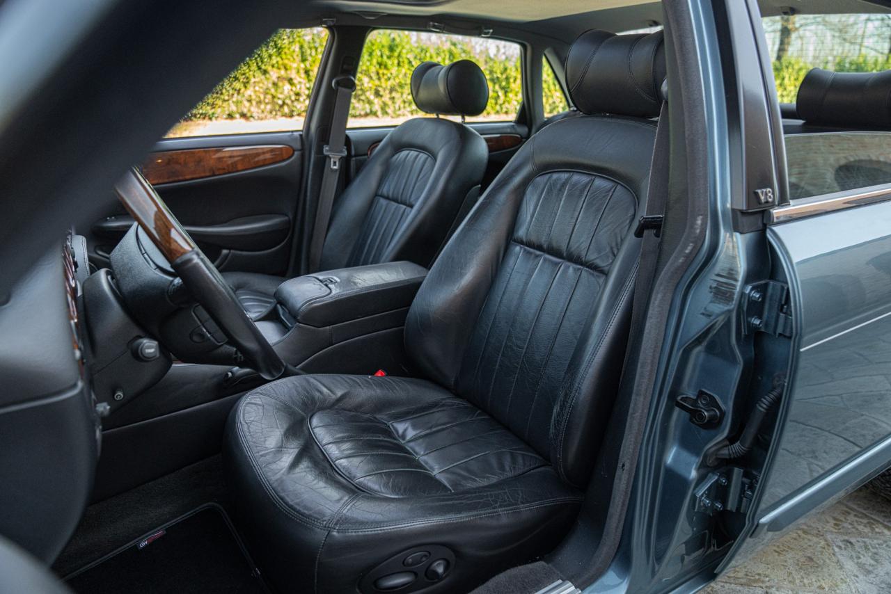 1997 Jaguar XJ8 3.2 EXECUTIVE