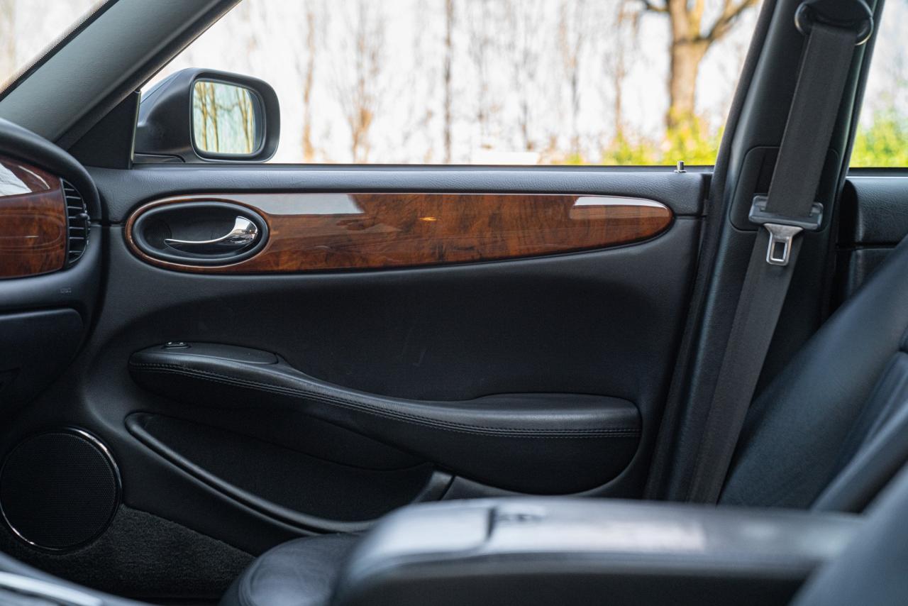 1997 Jaguar XJ8 3.2 EXECUTIVE