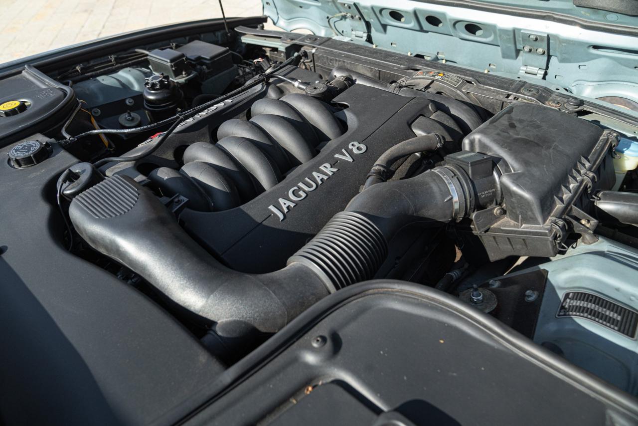 1997 Jaguar XJ8 3.2 EXECUTIVE