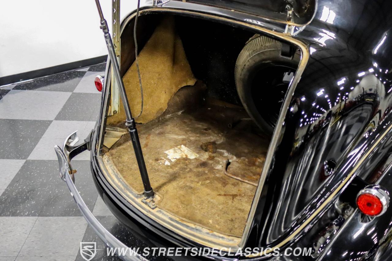 1938 Plymouth Deluxe 4 Door Sedan