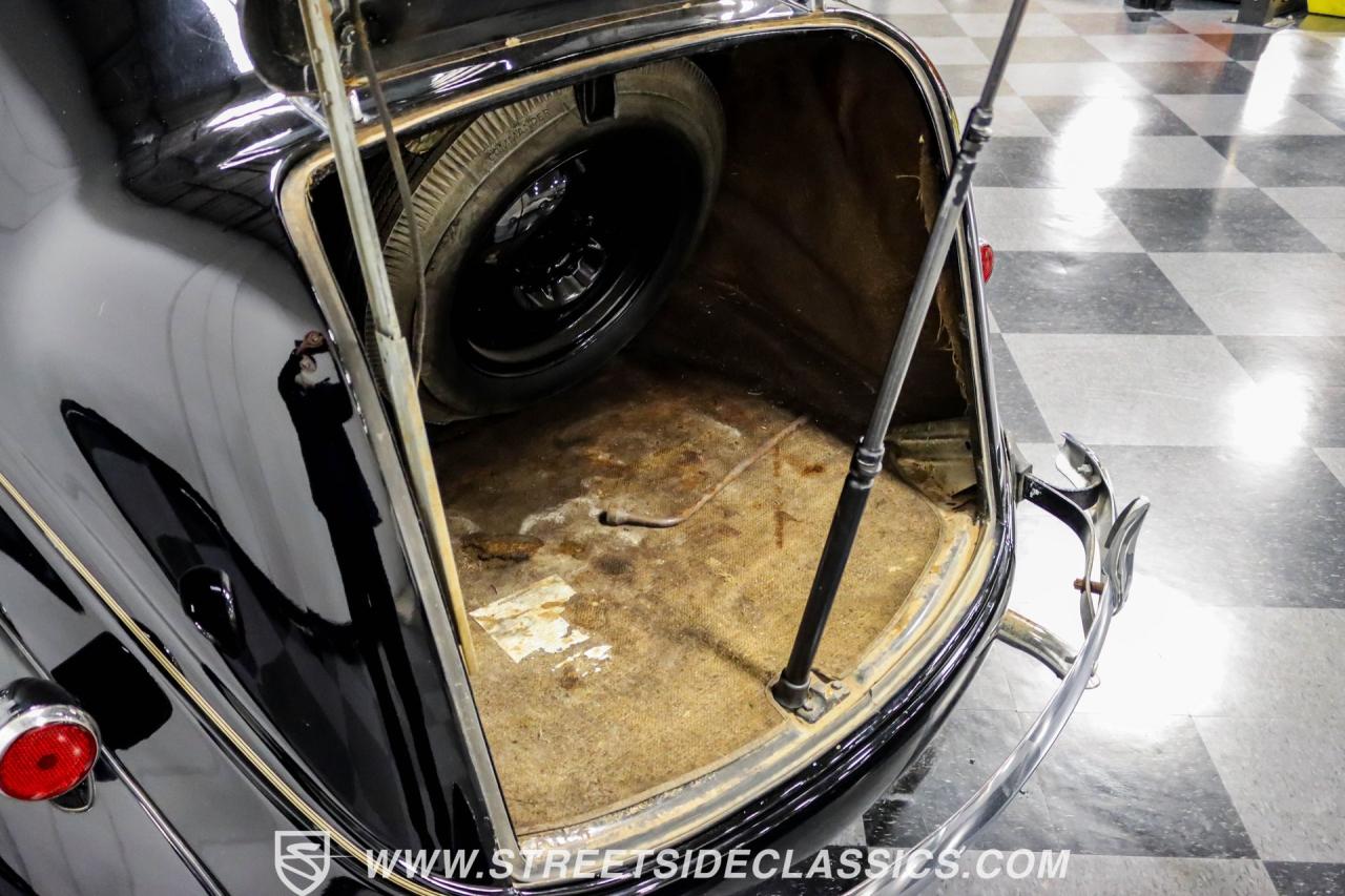 1938 Plymouth Deluxe 4 Door Sedan