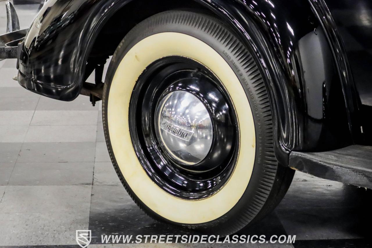 1938 Plymouth Deluxe 4 Door Sedan