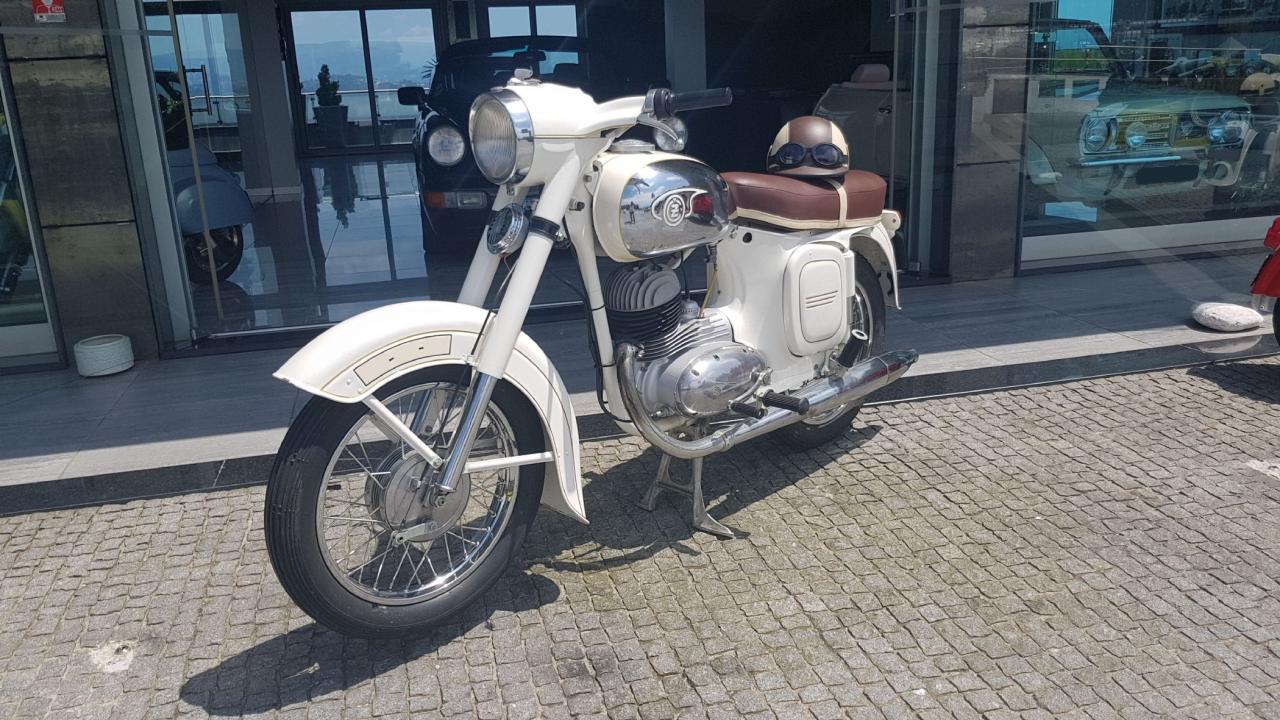 1966 CZ 175
