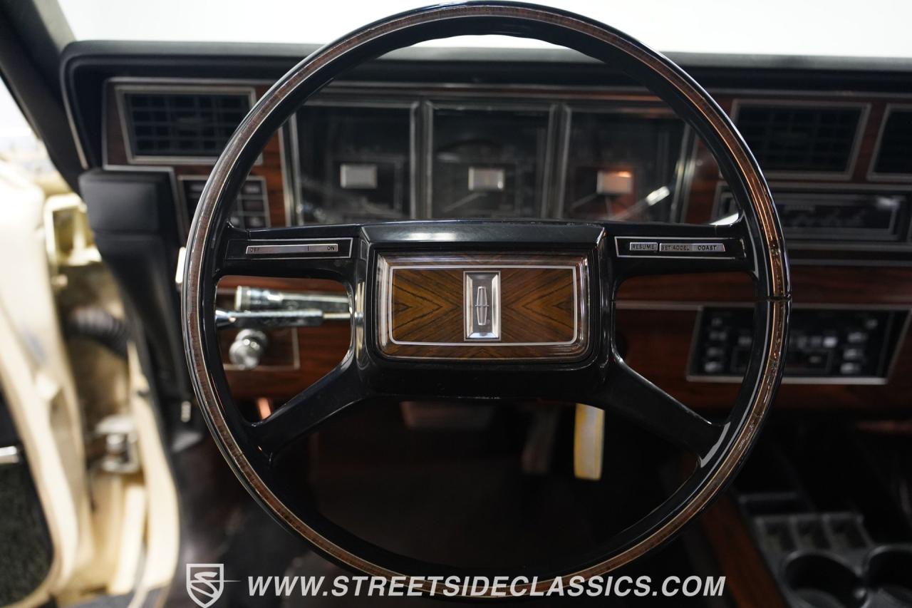 1982 Lincoln Mark VI