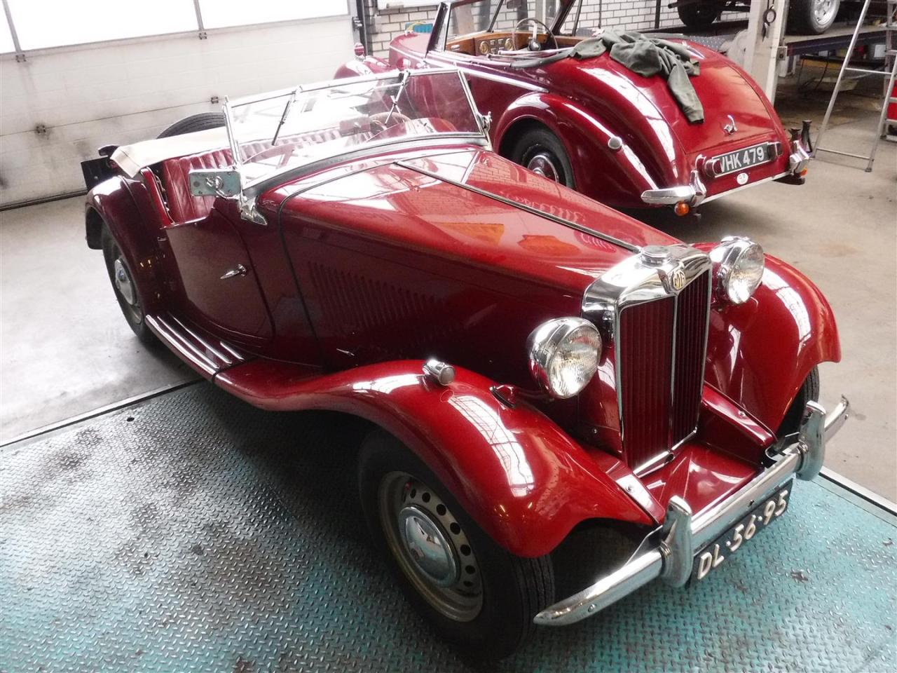1952 MG TD 1952 red