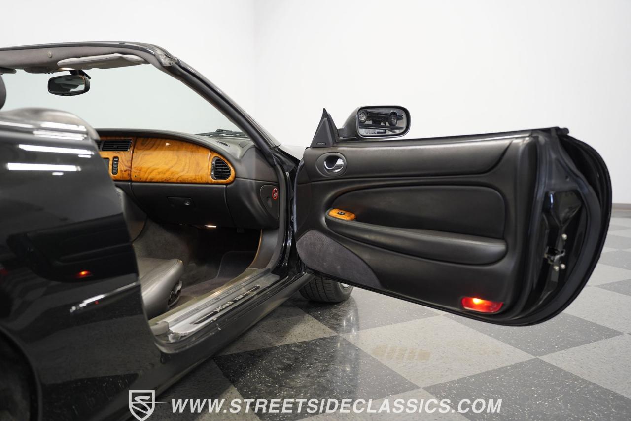 2002 Jaguar XKR Supercharged