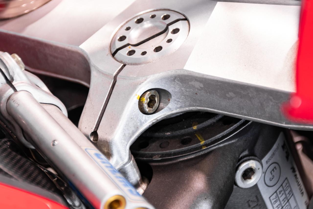 2000 MV Agusta F4 750