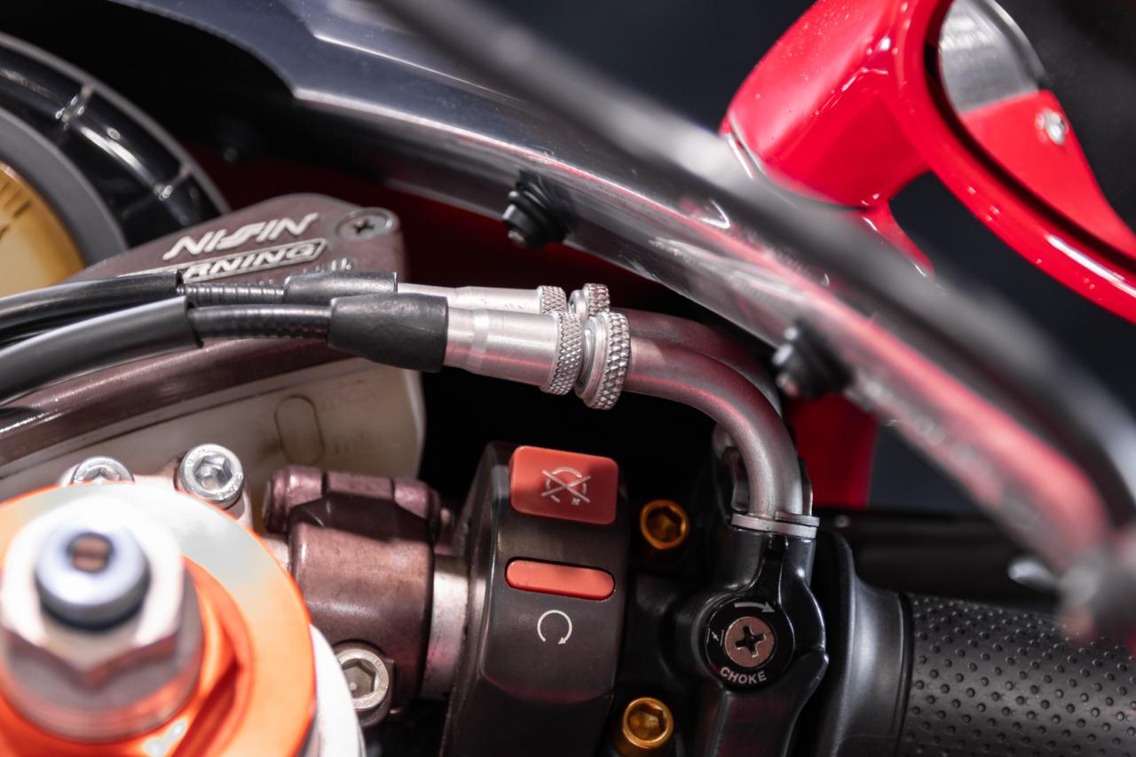 2000 MV Agusta F4 750