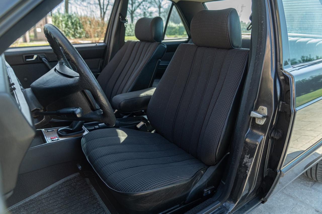 1988 Mercedes - Benz 190 E