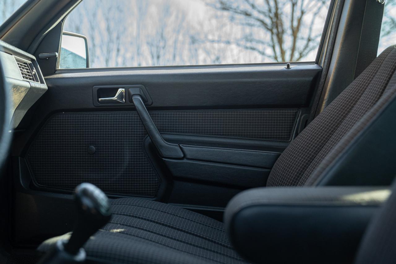 1988 Mercedes - Benz 190 E