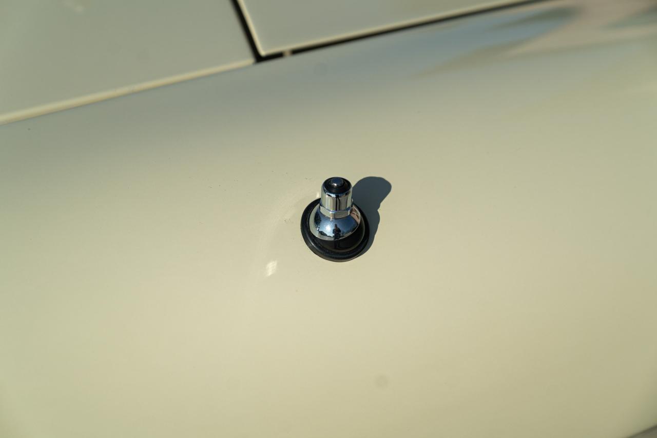 1969 Alfa Romeo SPIDER 1750 VELOCE &quot;OSSO DI SEPPIA&quot;