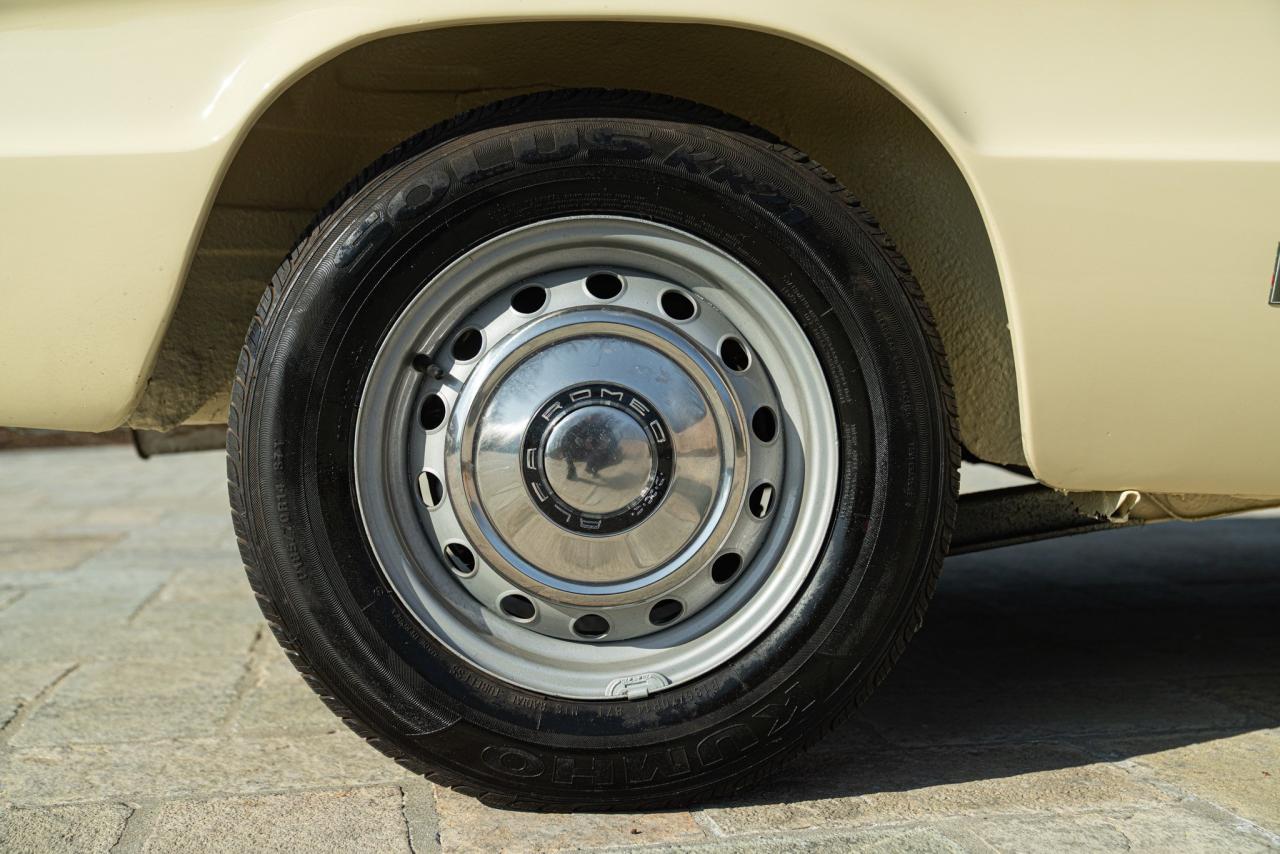 1969 Alfa Romeo SPIDER 1750 VELOCE &quot;OSSO DI SEPPIA&quot;