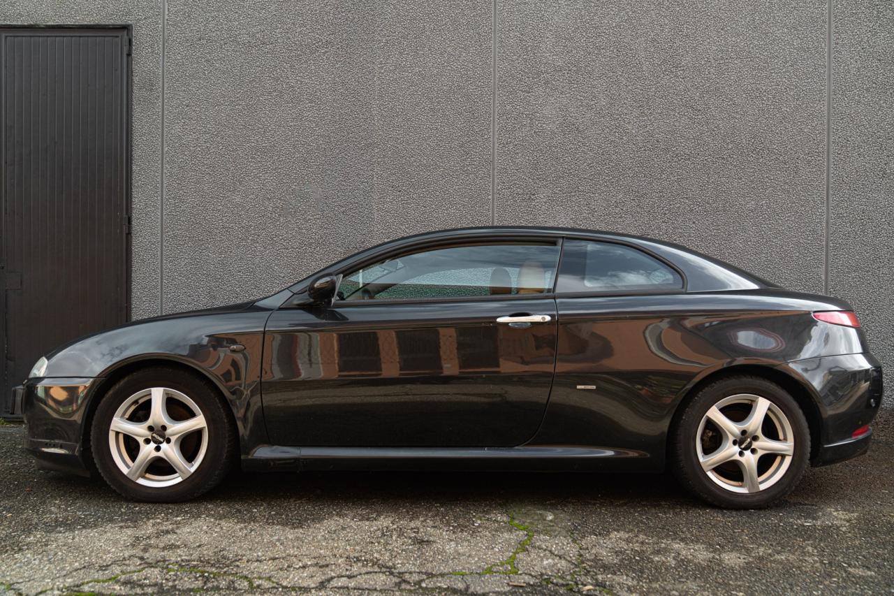 2005 Alfa Romeo GT COUPE&#039; JTS &quot;DISTINCTIVE EDITION&quot;