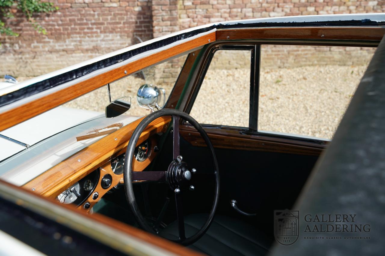 1933 Bentley 3&frac12; litre &ldquo;Streamline&rdquo; by Park Ward &amp; Co