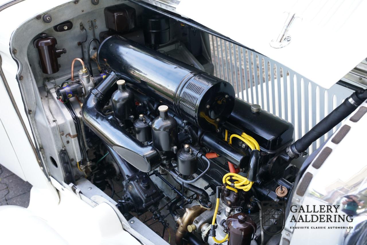 1933 Bentley 3&frac12; litre &ldquo;Streamline&rdquo; by Park Ward &amp; Co