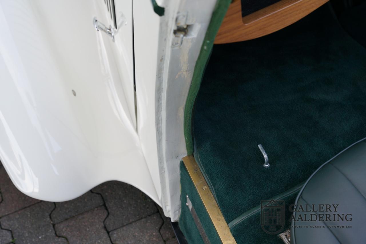 1933 Bentley 3&frac12; litre &ldquo;Streamline&rdquo; by Park Ward &amp; Co