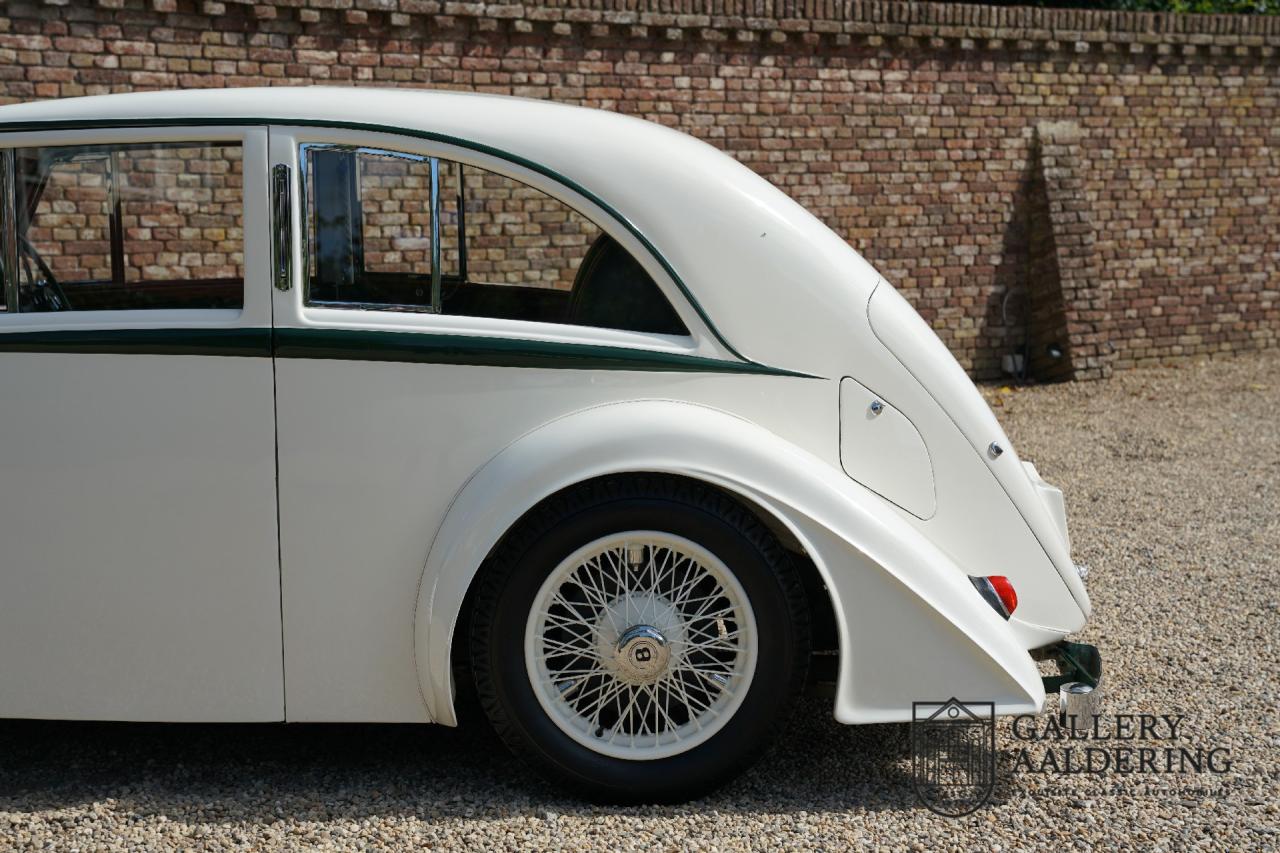 1933 Bentley 3&frac12; litre &ldquo;Streamline&rdquo; by Park Ward &amp; Co