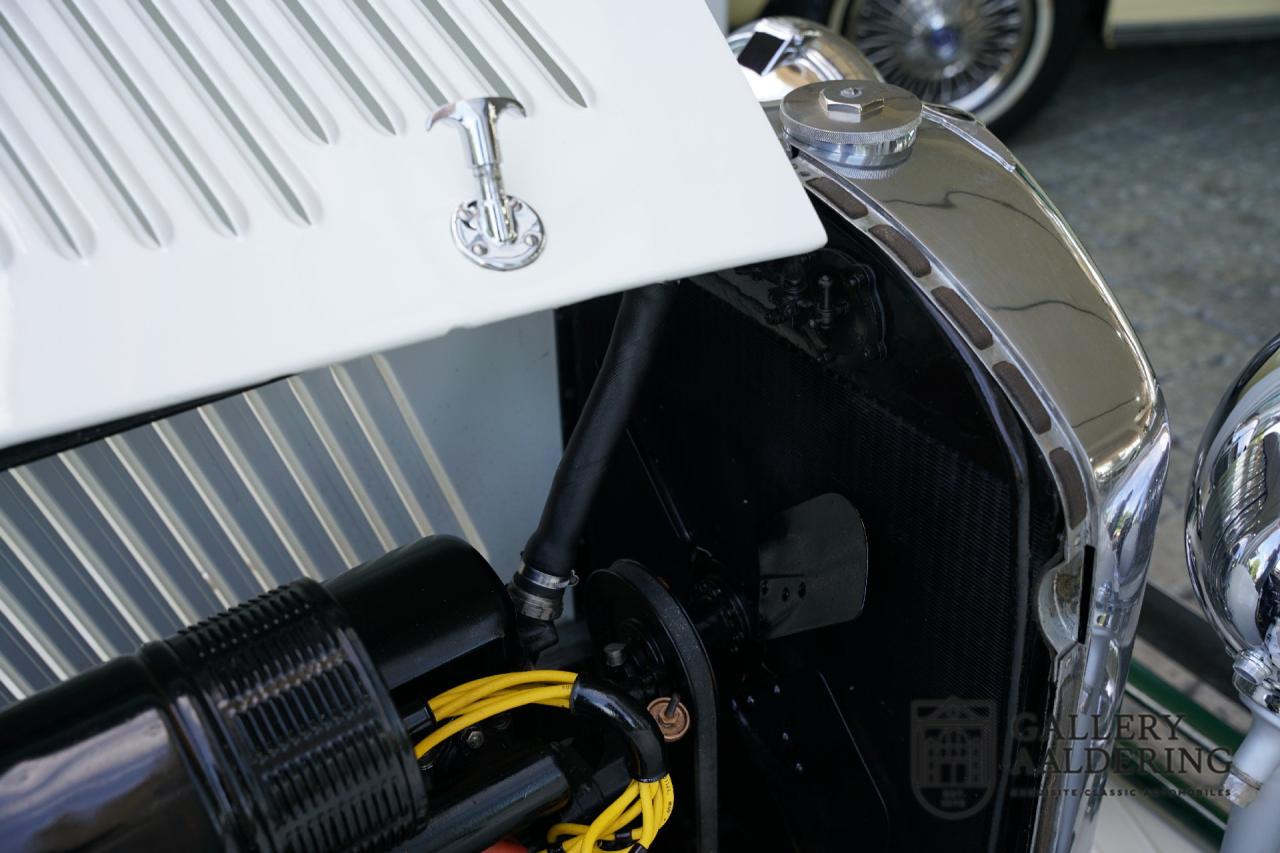 1933 Bentley 3&frac12; litre &ldquo;Streamline&rdquo; by Park Ward &amp; Co