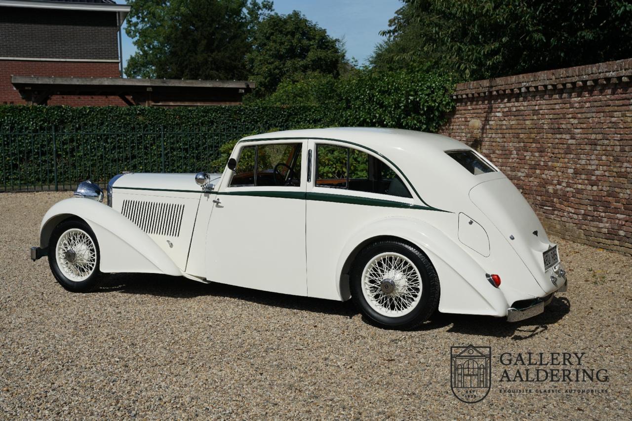 1933 Bentley 3&frac12; litre &ldquo;Streamline&rdquo; by Park Ward &amp; Co