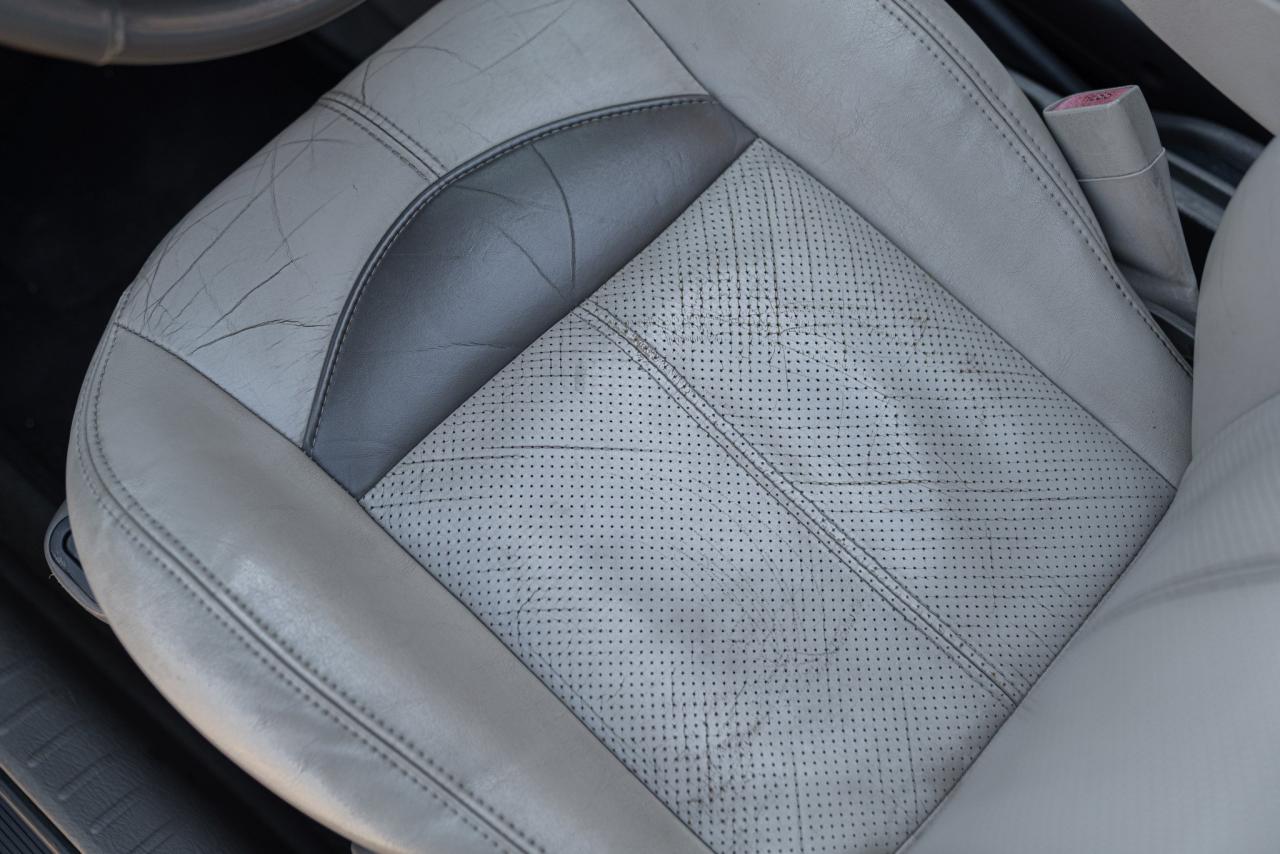 2005 Chrysler PT CRUISER  LIMITED 2.4 L CABRIOLET