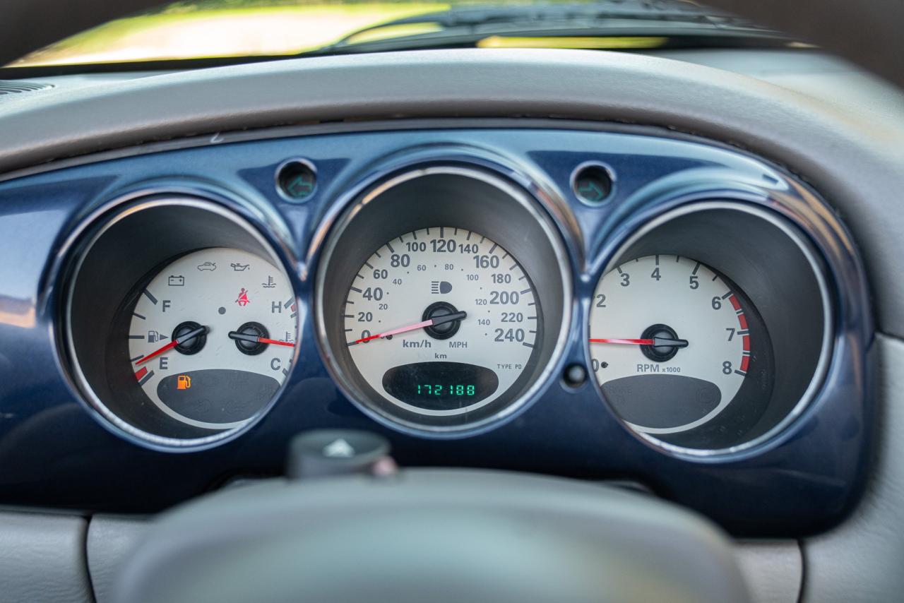 2005 Chrysler PT CRUISER  LIMITED 2.4 L CABRIOLET