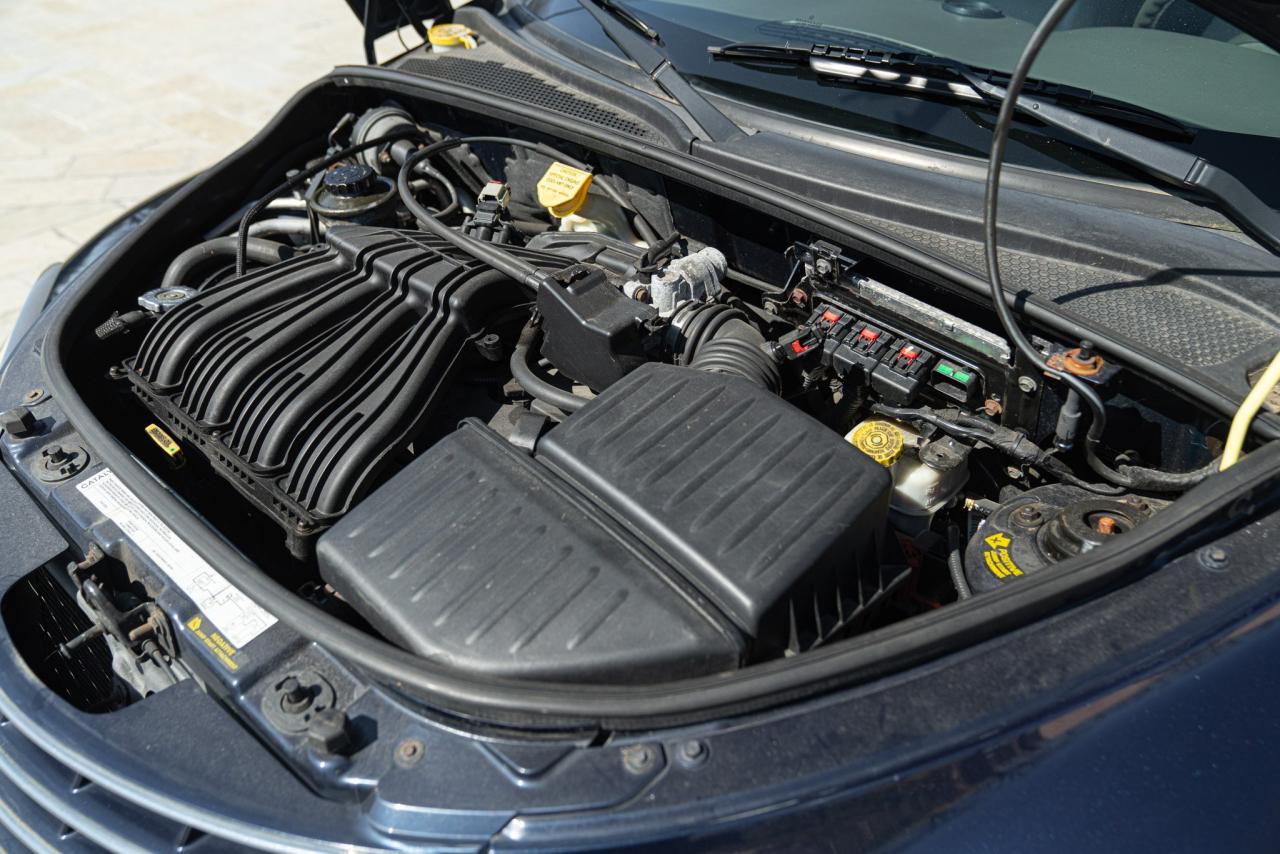 2005 Chrysler PT CRUISER  LIMITED 2.4 L CABRIOLET