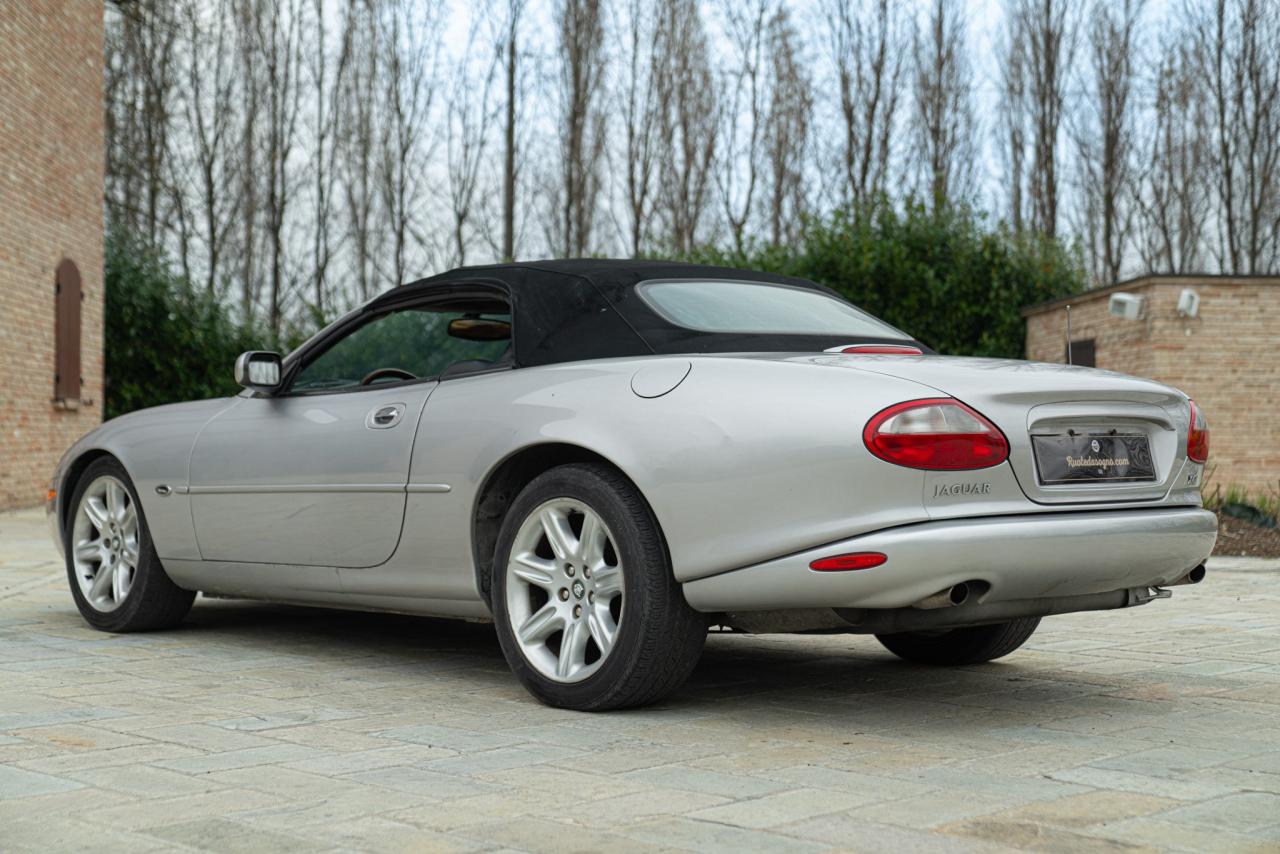 2000 Jaguar XK8 SPIDER
