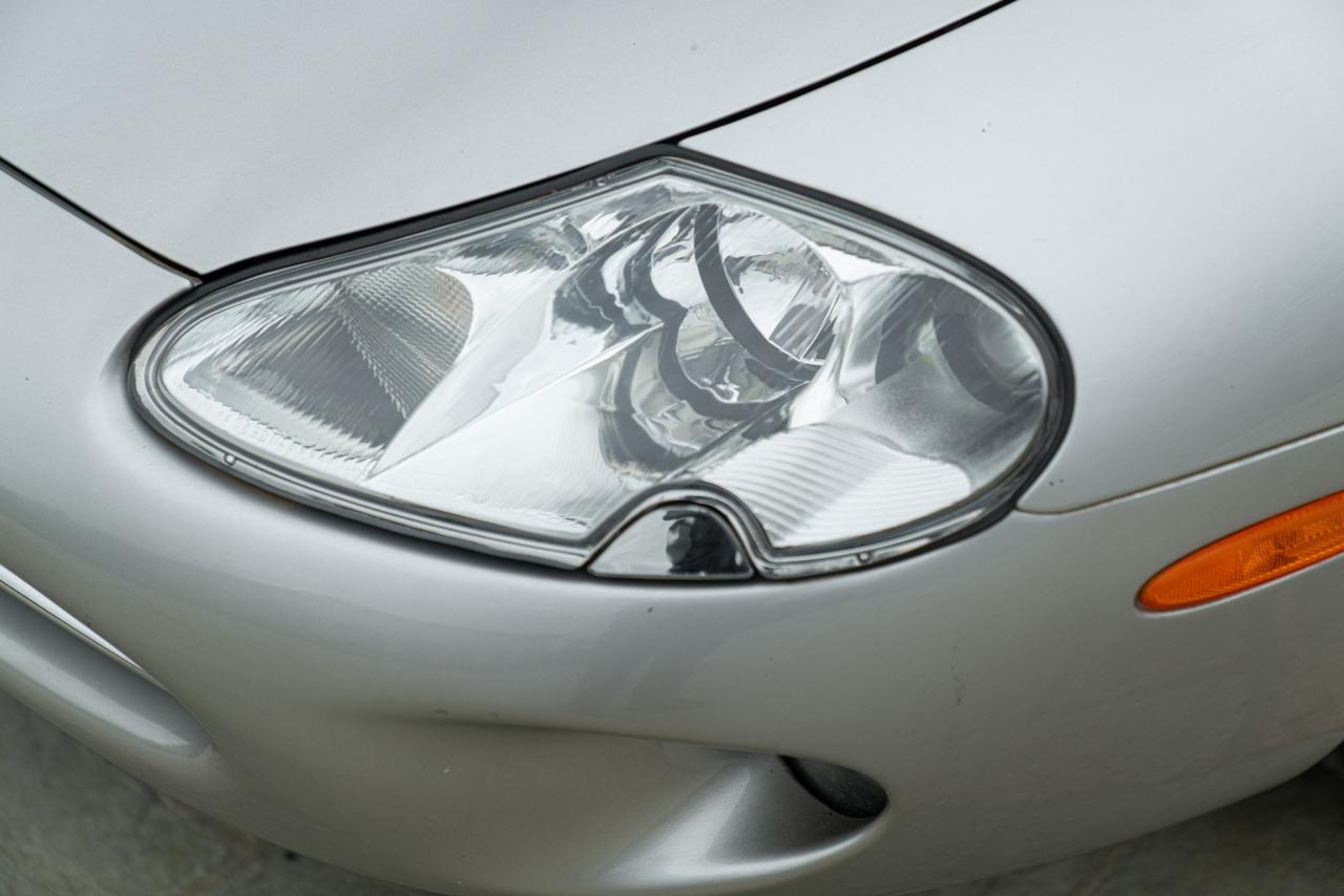 2000 Jaguar XK8 SPIDER