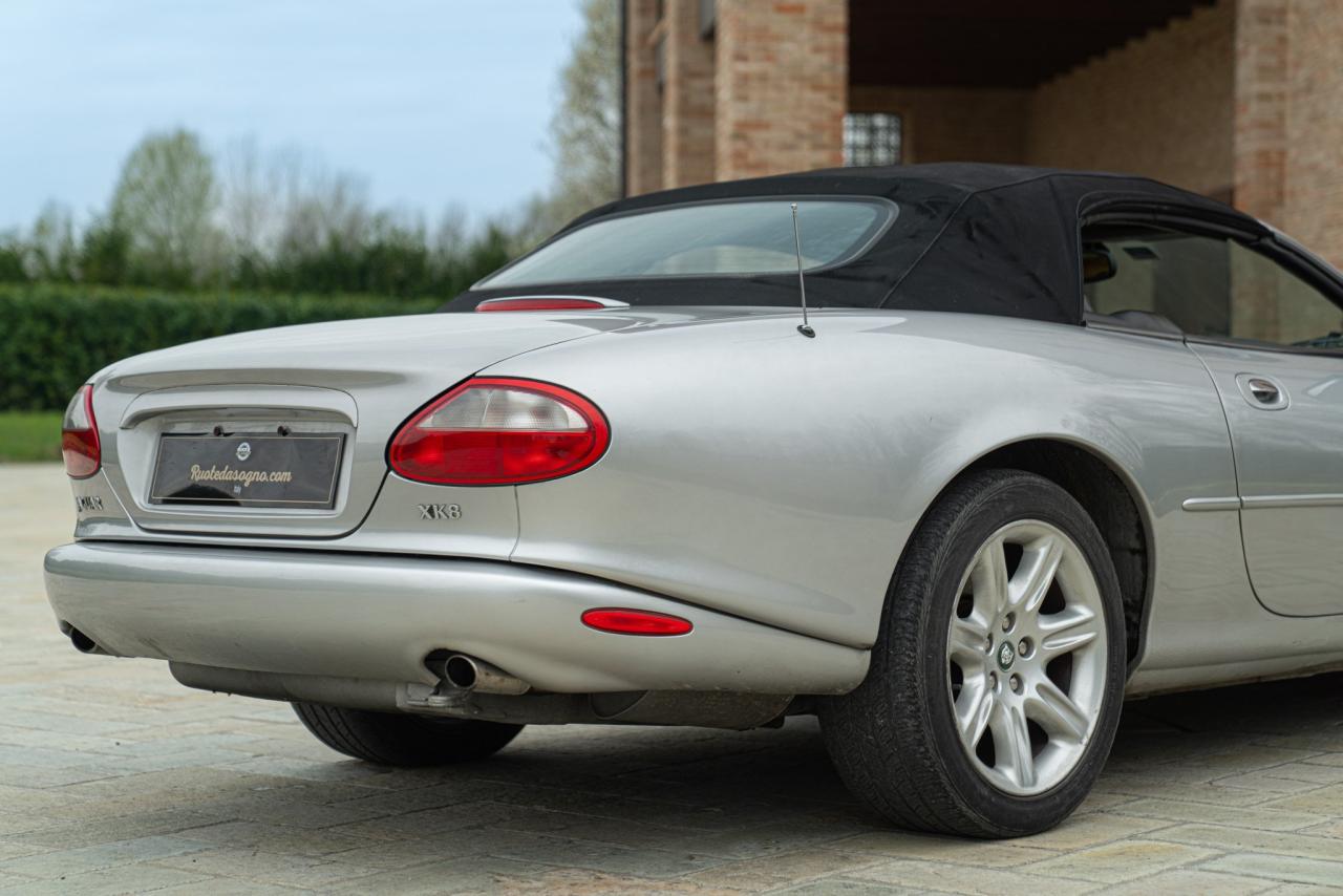 2000 Jaguar XK8 SPIDER