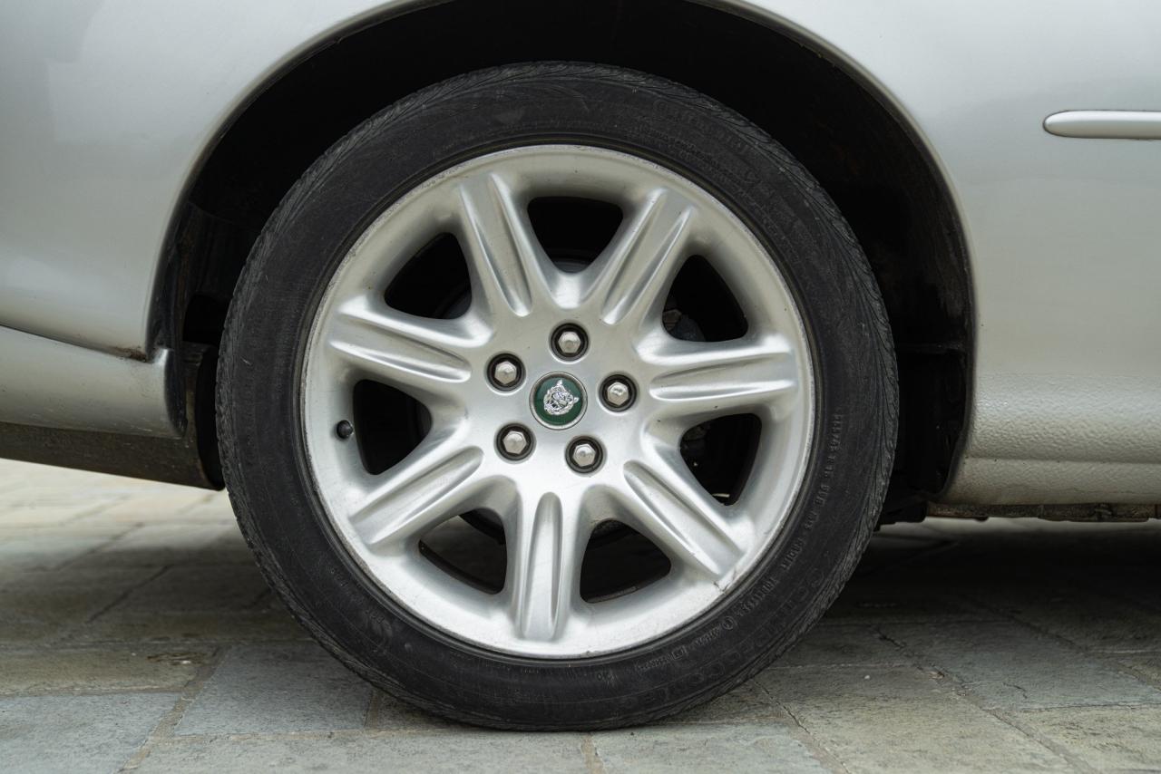 2000 Jaguar XK8 SPIDER