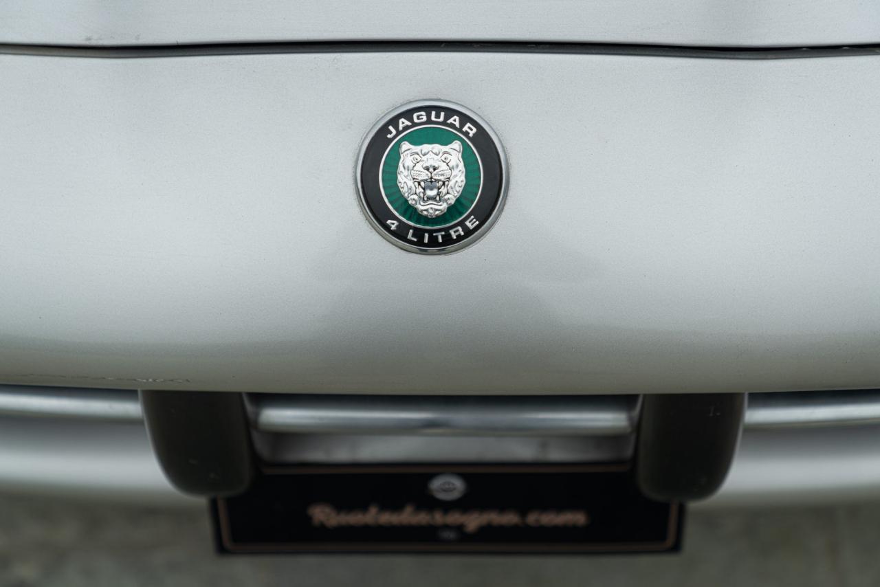 2000 Jaguar XK8 SPIDER