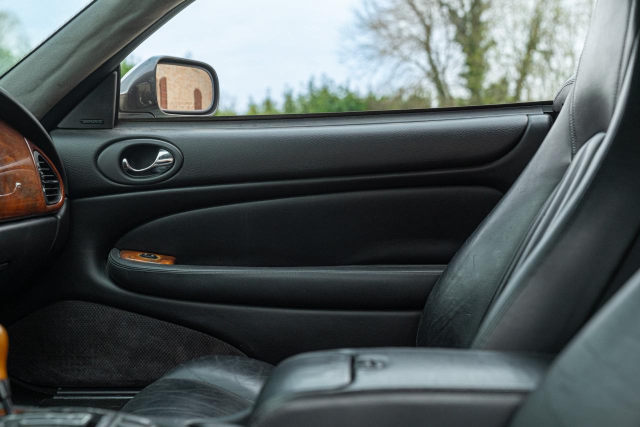 2000 Jaguar XK8 SPIDER