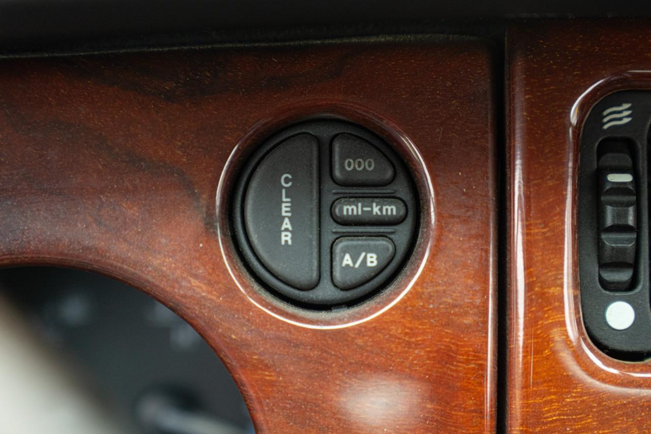 2000 Jaguar XK8 SPIDER