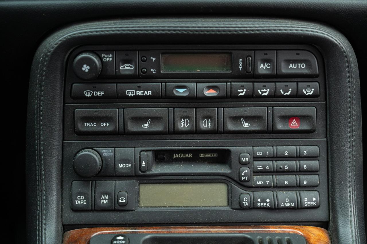 2000 Jaguar XK8 SPIDER