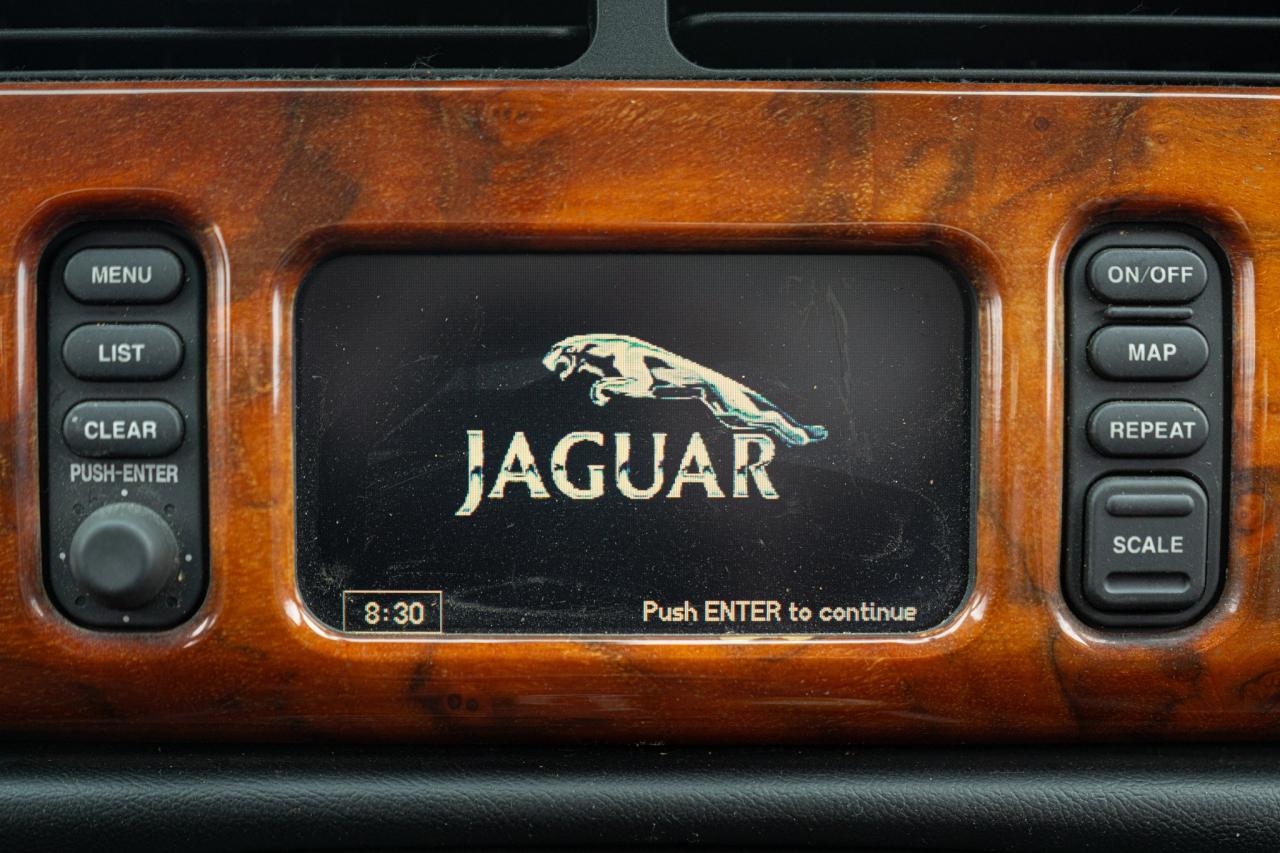 2000 Jaguar XK8 SPIDER