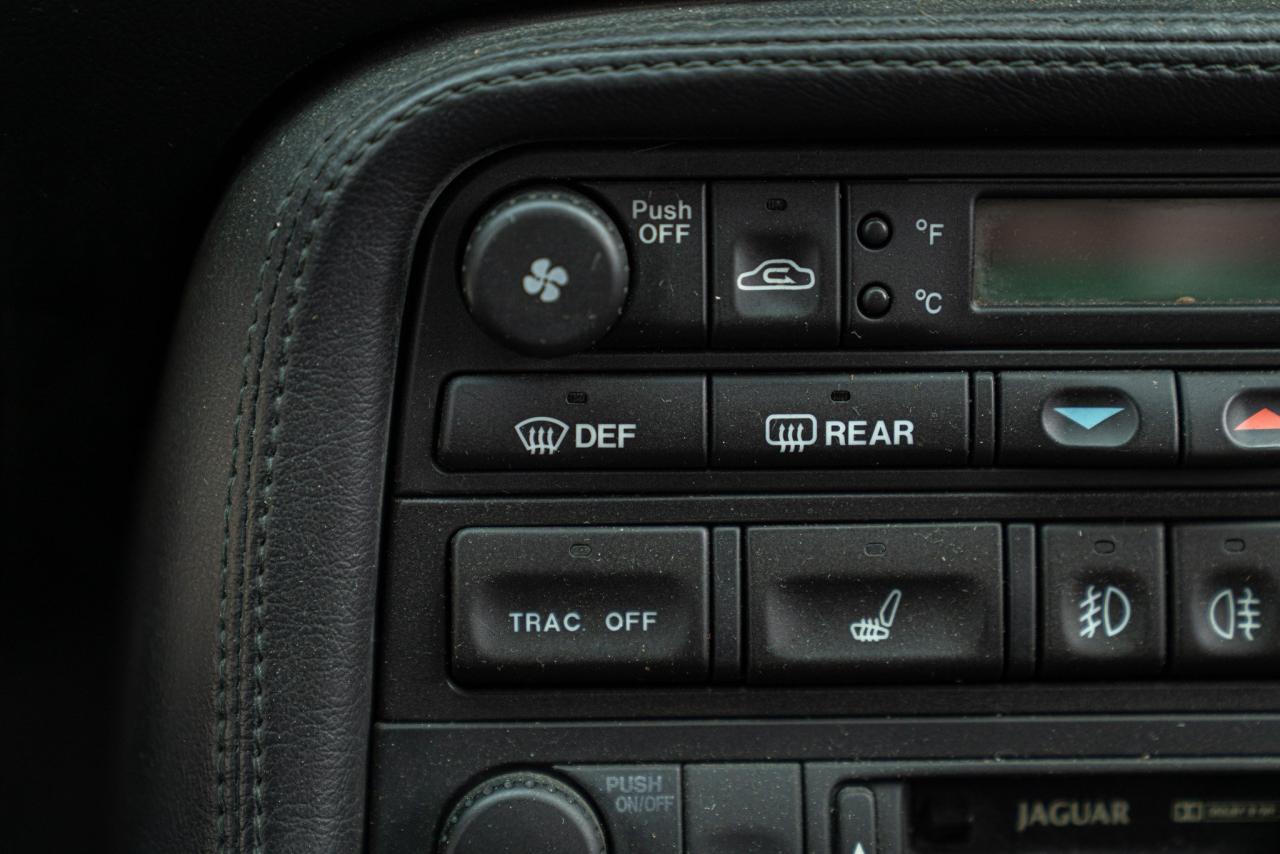 2000 Jaguar XK8 SPIDER