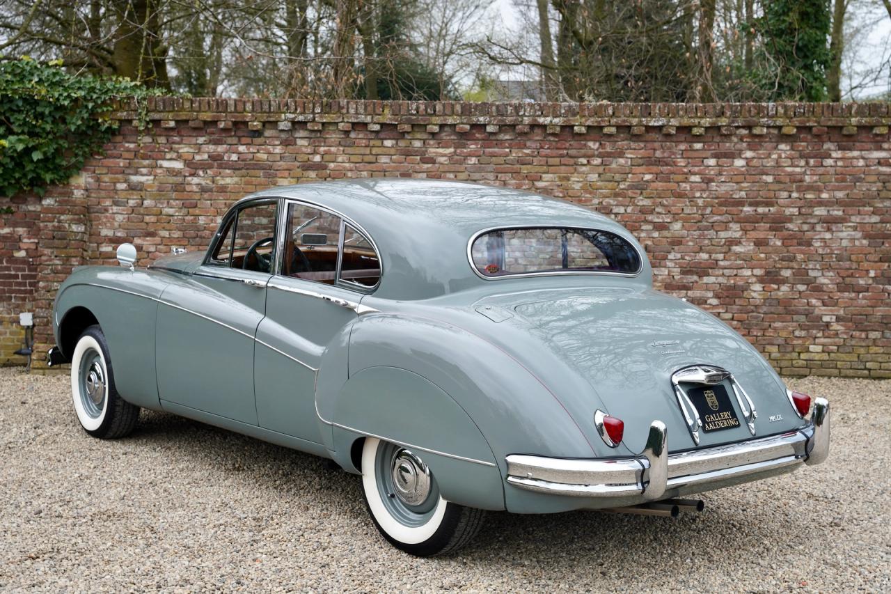 1959 Jaguar MK IX Saloon