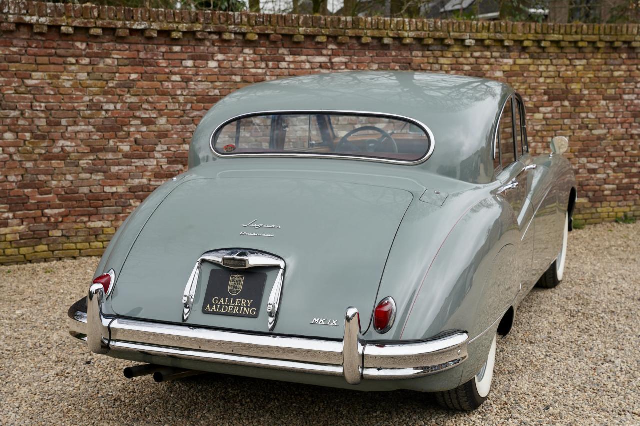 1959 Jaguar MK IX Saloon