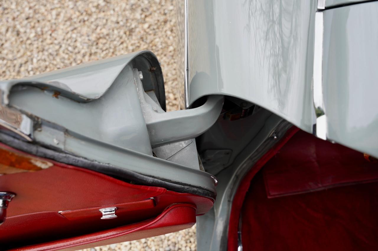 1959 Jaguar MK IX Saloon