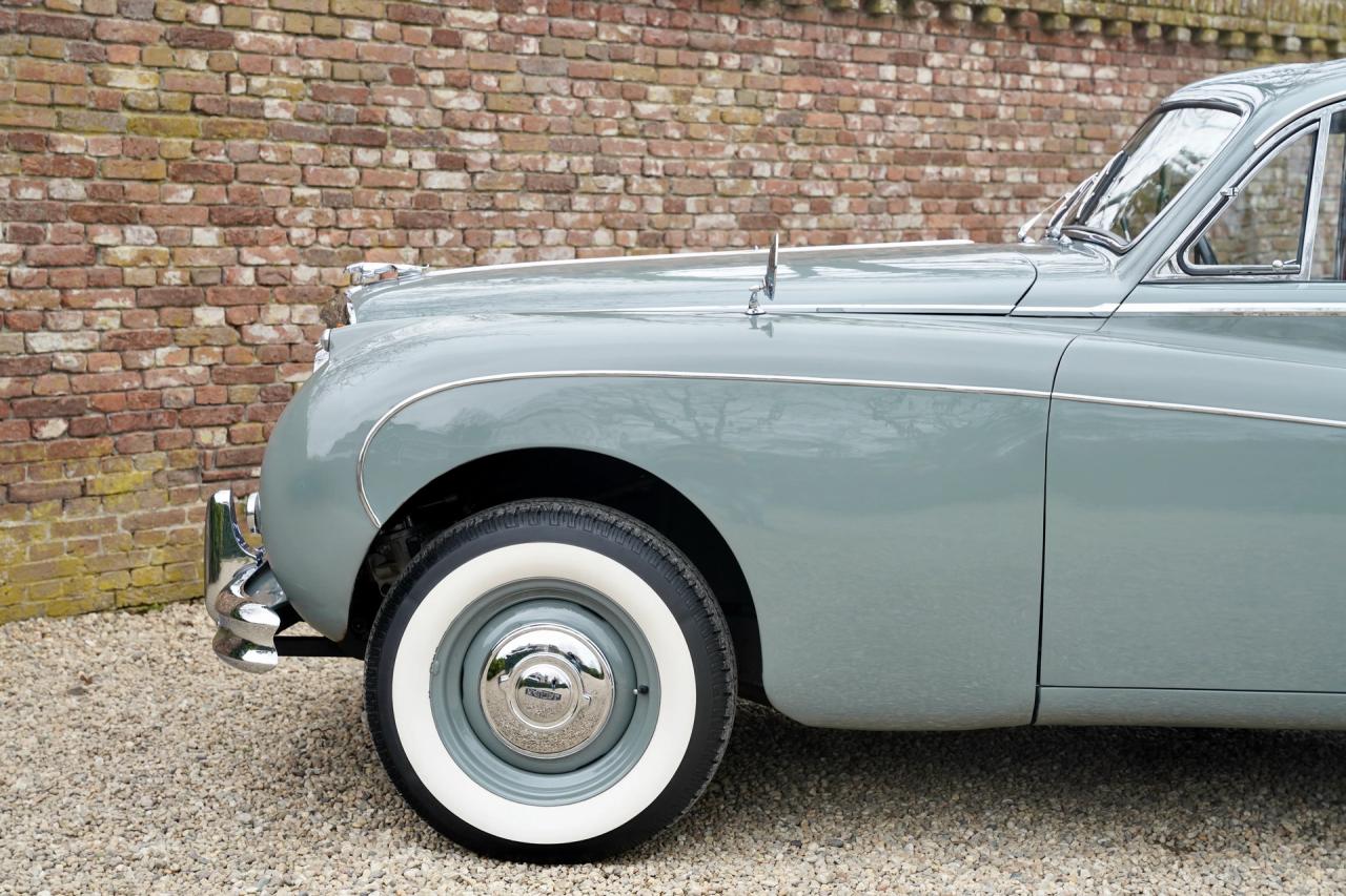 1959 Jaguar MK IX Saloon