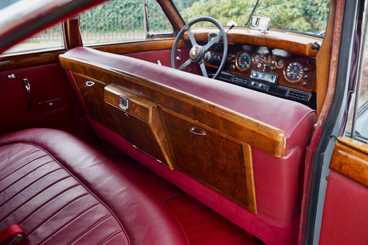 1959 Jaguar MK IX Saloon