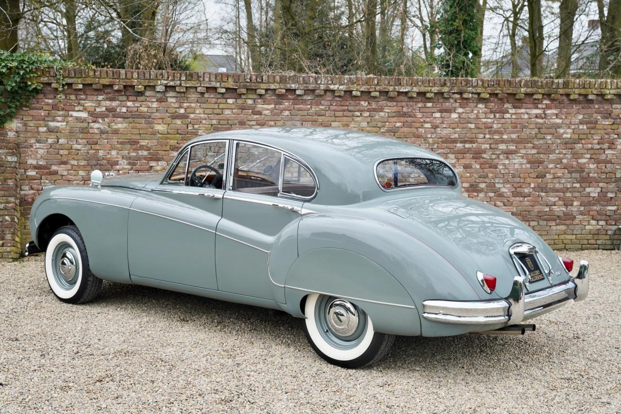 1959 Jaguar MK IX Saloon