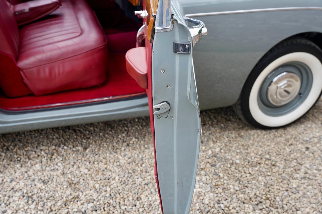 1959 Jaguar MK IX Saloon