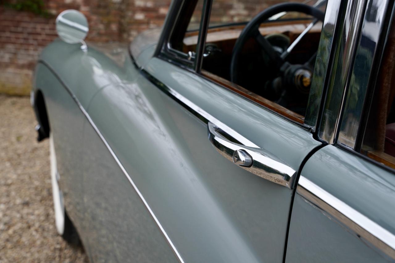 1959 Jaguar MK IX Saloon