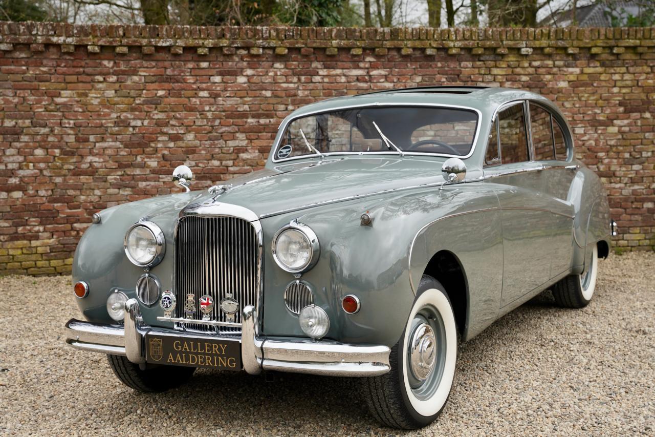 1959 Jaguar MK IX Saloon